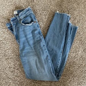 A&F Curve Love Ultra High Rise Ankle Straight Jeans